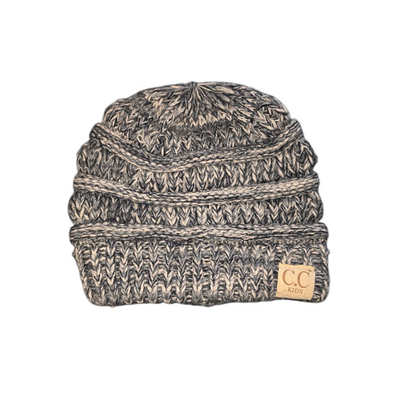 C.c kids
Kid white, black, and gray Bennie 
One size 
Made in Korea
3oz - Picture 1 of 2
